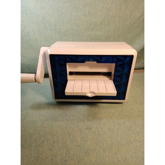 Spellbinders PZ-100 Prizm Die Cutting and Embossing Machine - Picture 2 of 3